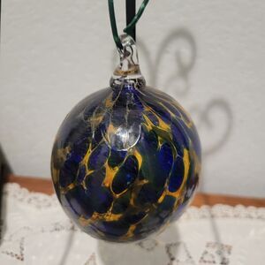 Hand Blown Art Glass Witch Ball Orb Ornament Suncatcher Blue Yellow 3" 2010 sign